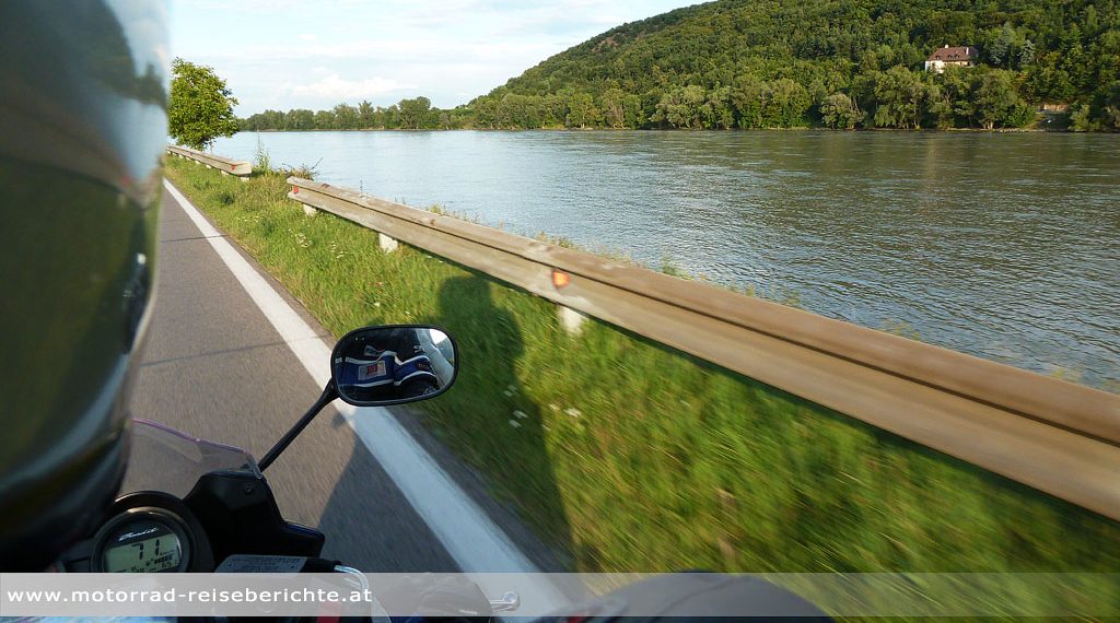Motorrad Wachau Donau Fluß